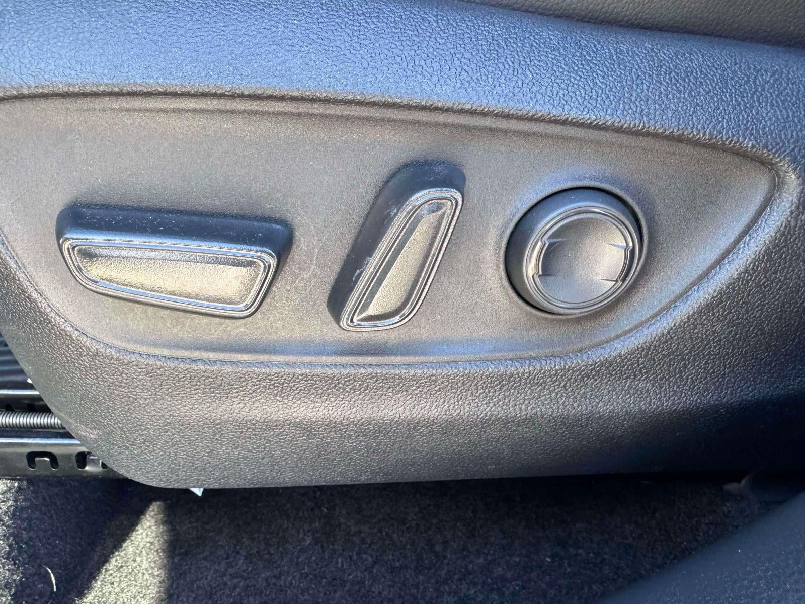 2025 Toyota Highlander Hybrid XLE AWD (Natl)