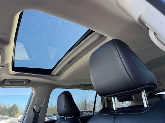 2025 Toyota Highlander Hybrid XLE AWD (Natl)