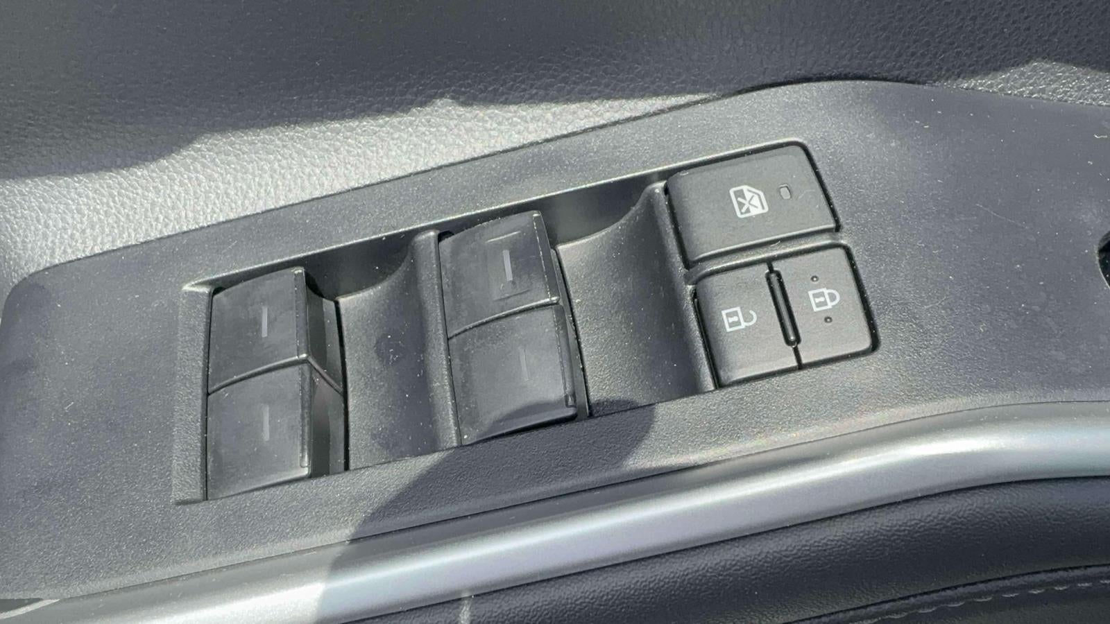 2025 Toyota Highlander Hybrid XLE AWD (Natl)