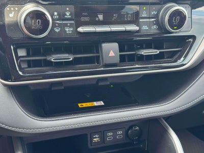 2025 Toyota Highlander Hybrid XLE AWD (Natl)