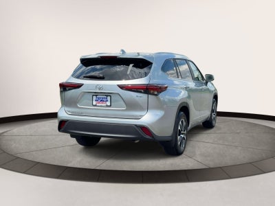 2025 Toyota Highlander Hybrid XLE AWD (Natl)