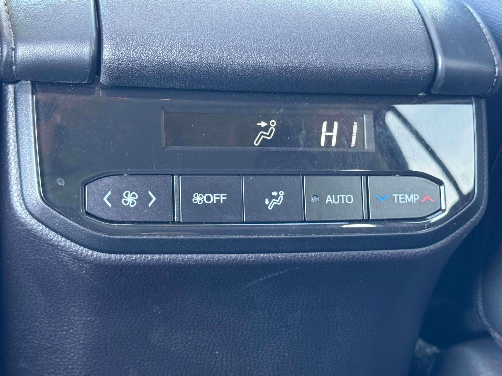 2025 Toyota Highlander Hybrid XLE AWD (Natl)