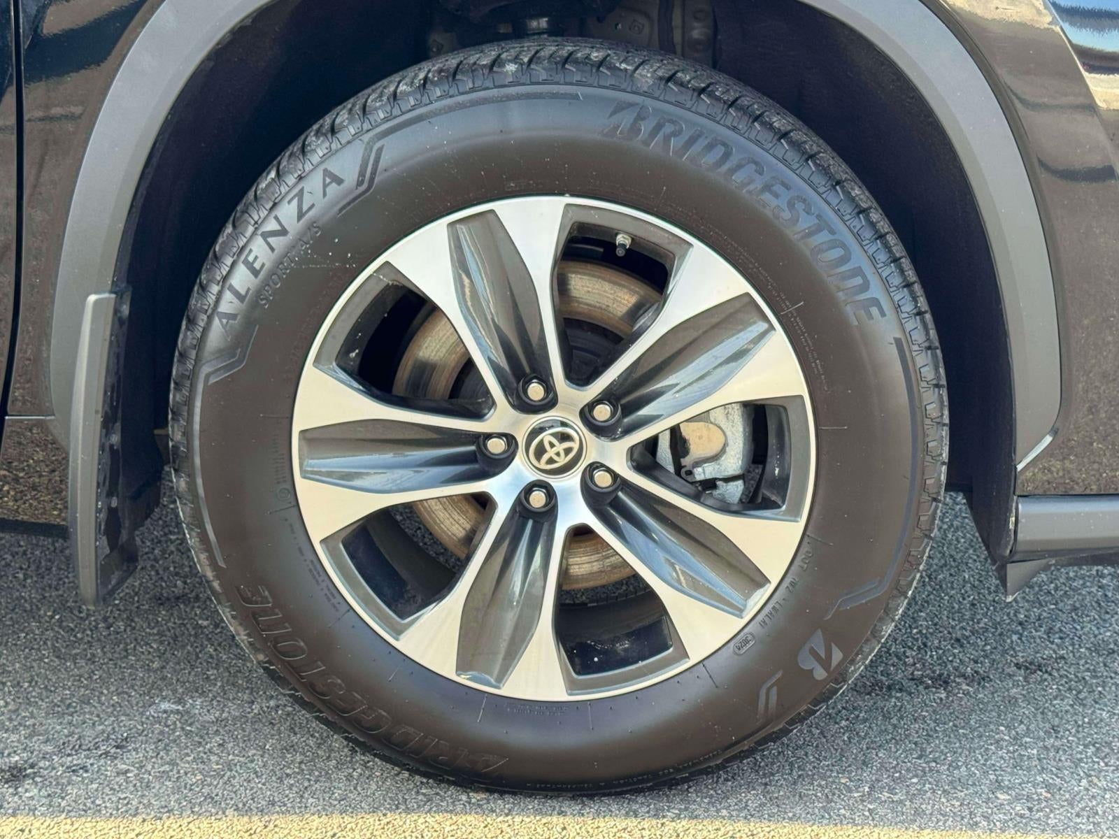 2025 Toyota Highlander Hybrid XLE AWD (Natl)