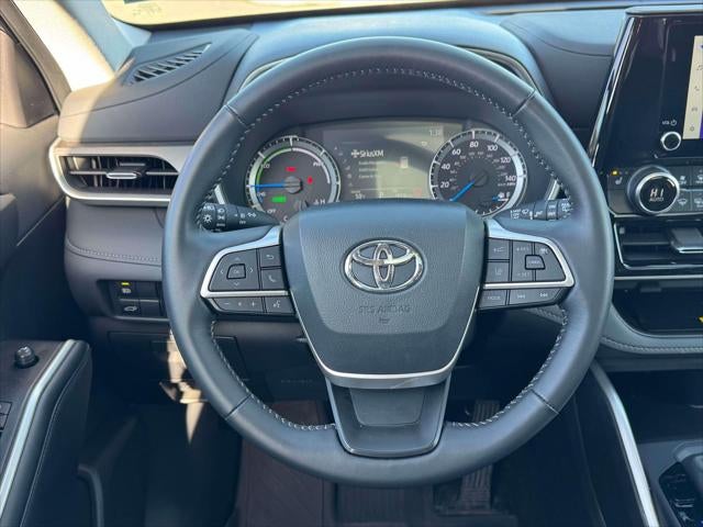 2025 Toyota Highlander Hybrid XLE AWD (Natl)