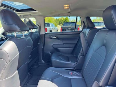 2023 Toyota Highlander XLE AWD (Natl)
