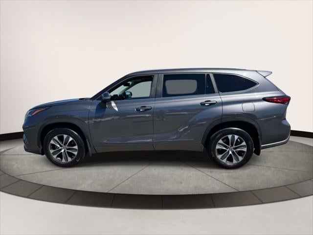 2023 Toyota Highlander XLE AWD (Natl)
