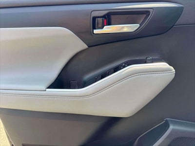 2023 Toyota Highlander XLE AWD (Natl)