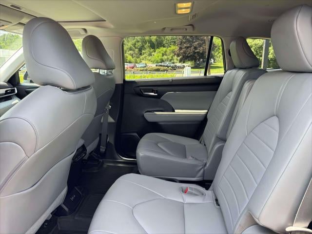 2023 Toyota Highlander XLE AWD (Natl)