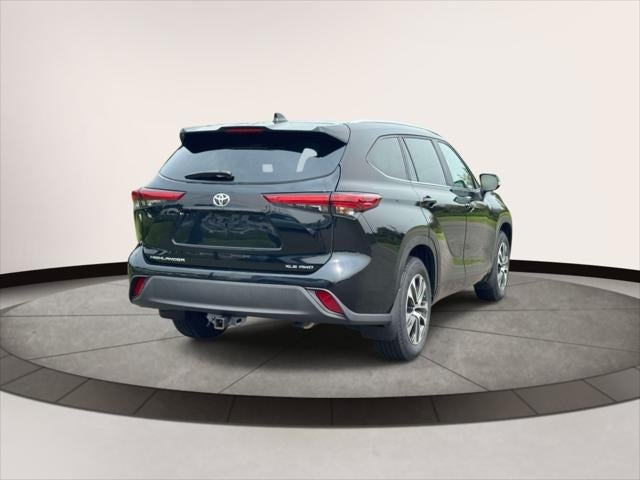 2023 Toyota Highlander XLE AWD (Natl)