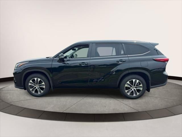 2023 Toyota Highlander XLE AWD (Natl)