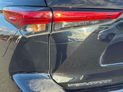 2023 Toyota Highlander XLE AWD (Natl)