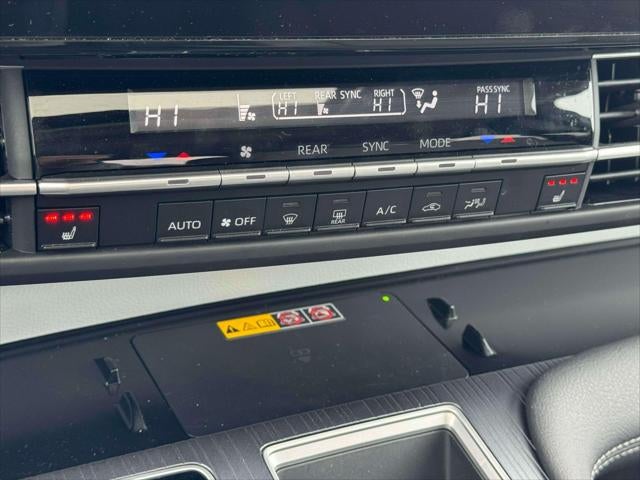 2025 Toyota Sienna XLE AWD 7-Passenger (Natl)