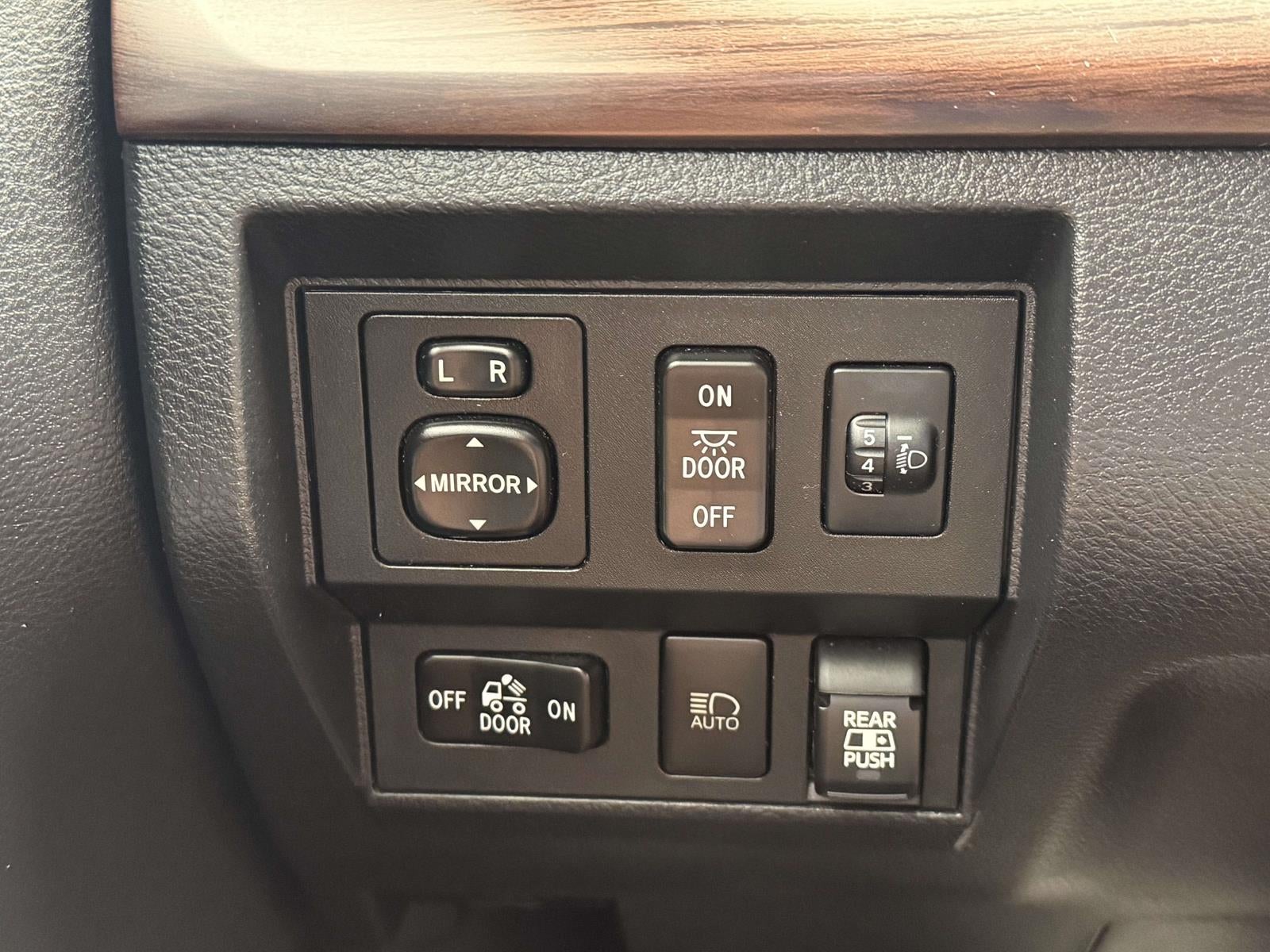 2020 Toyota Tundra 4WD Limited Double Cab 6.5' Bed 5.7L (Natl)