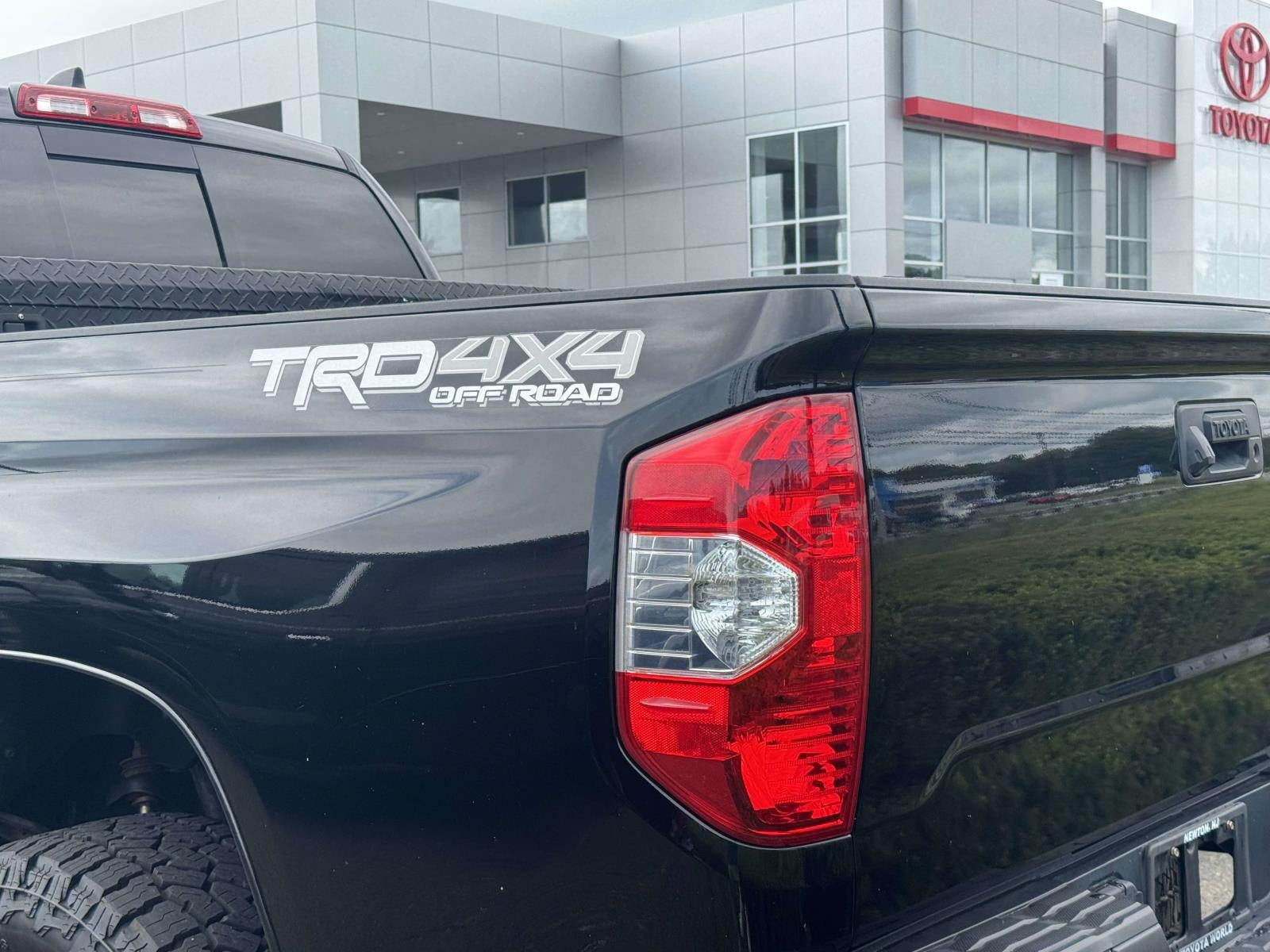 2020 Toyota Tundra 4WD Limited Double Cab 6.5' Bed 5.7L (Natl)