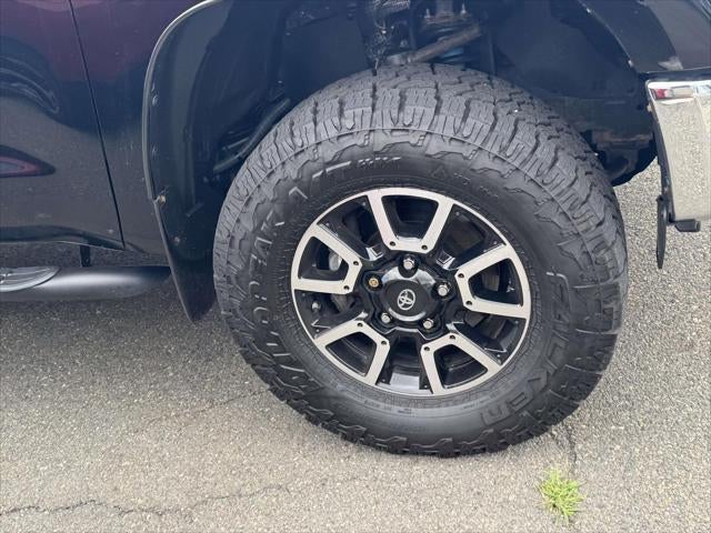 2020 Toyota Tundra 4WD Limited Double Cab 6.5' Bed 5.7L (Natl)