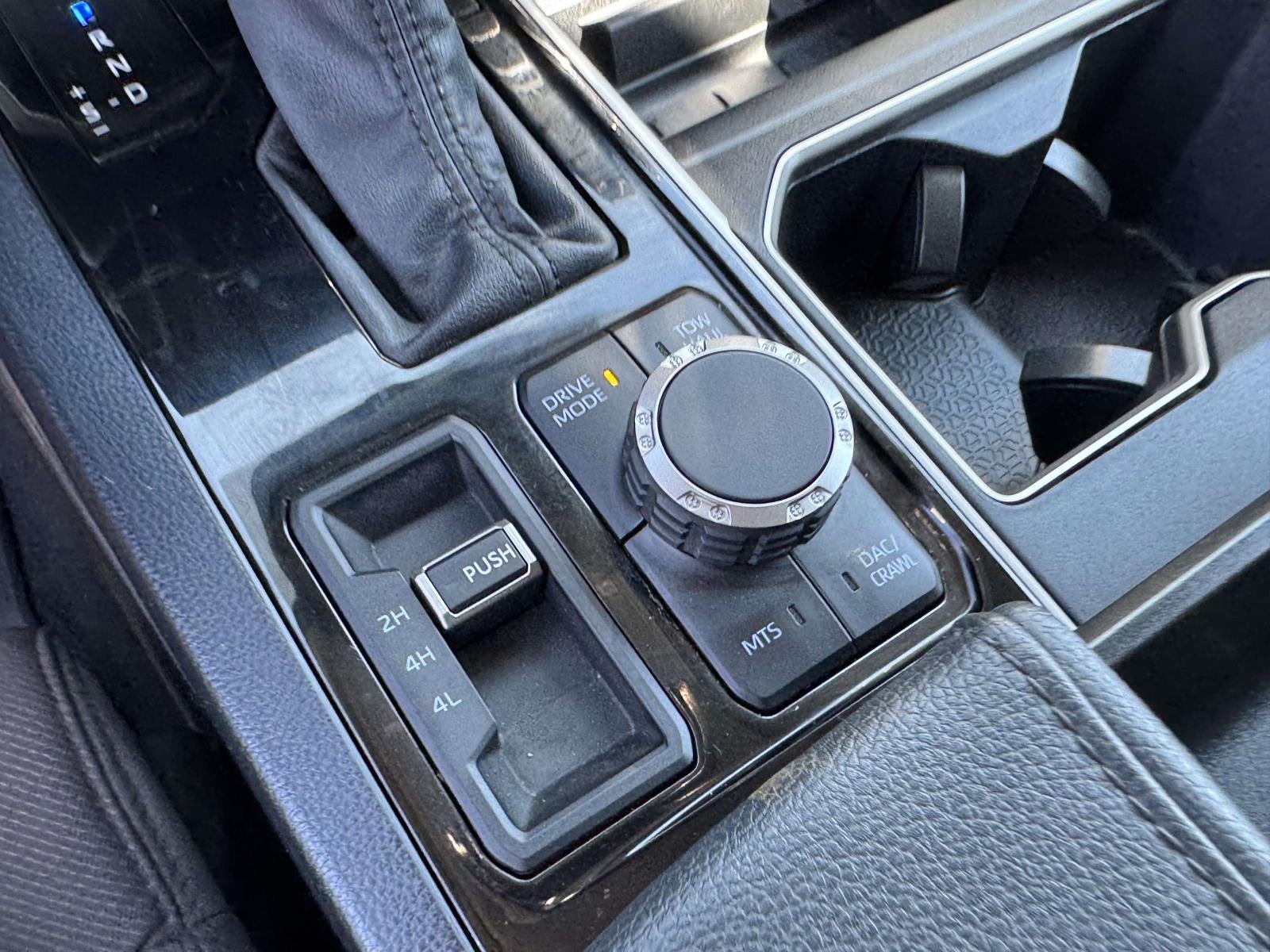 2024 Toyota Tundra 4WD SR5 CrewMax 5.5' Bed (Natl)