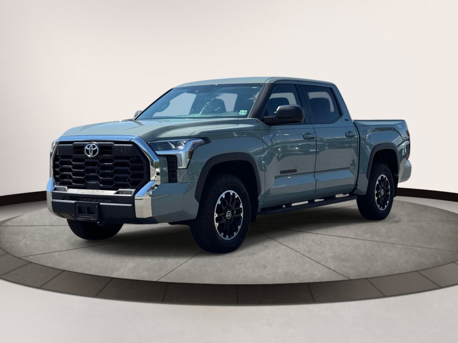 2024 Toyota Tundra 4WD SR5 CrewMax 5.5' Bed (Natl)