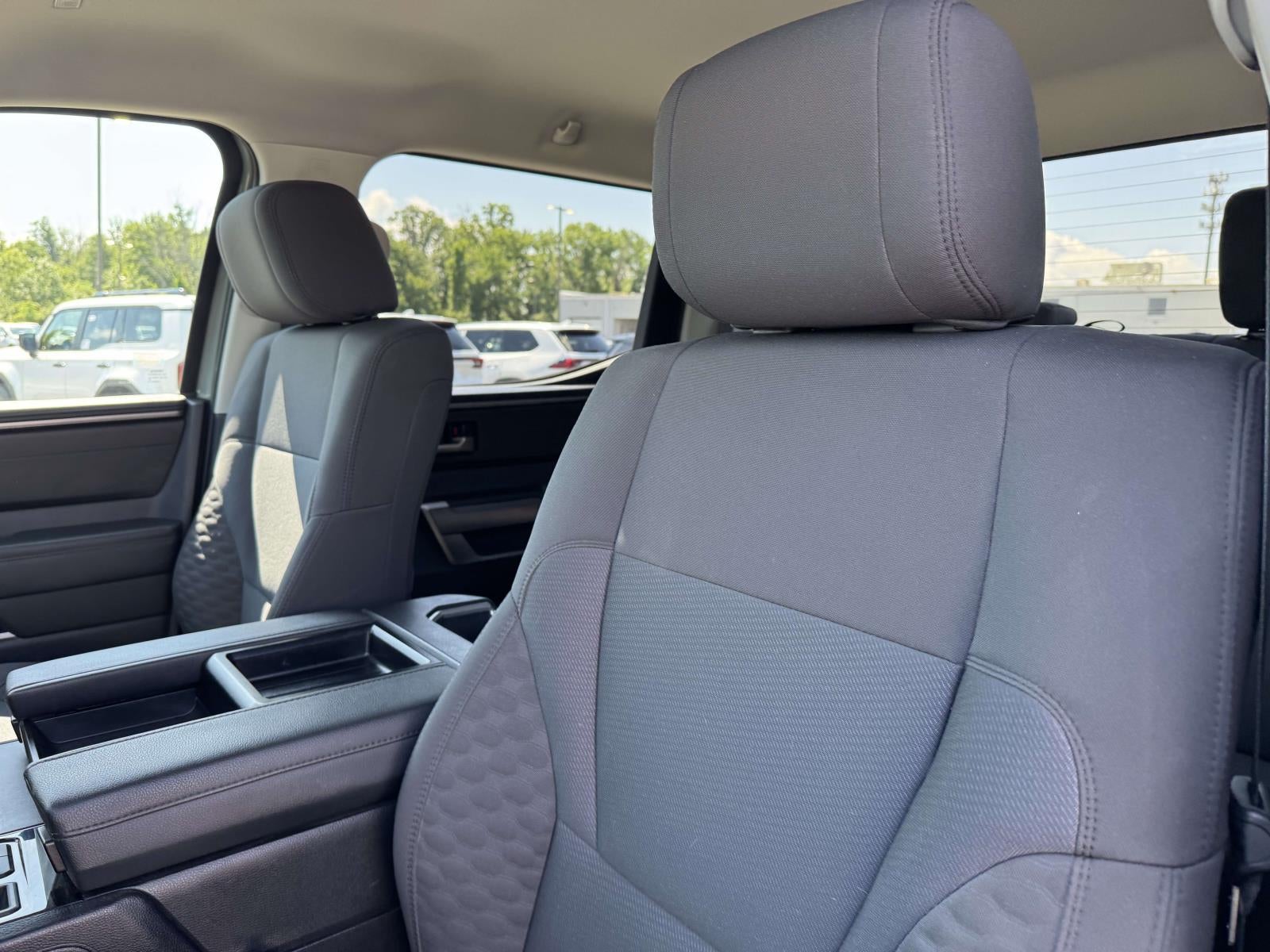 2024 Toyota Tundra 4WD SR5 CrewMax 5.5' Bed (Natl)