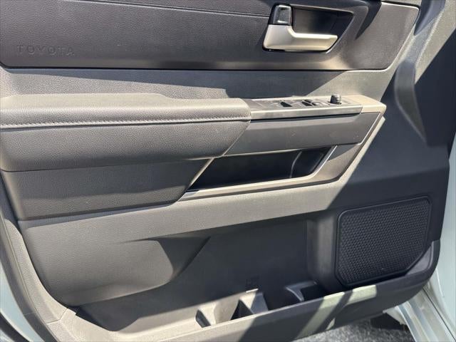 2024 Toyota Tundra 4WD SR5 CrewMax 5.5' Bed (Natl)