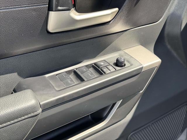 2024 Toyota Tundra 4WD SR5 CrewMax 5.5' Bed (Natl)