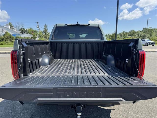 2024 Toyota Tundra 4WD SR5 CrewMax 5.5' Bed (Natl)