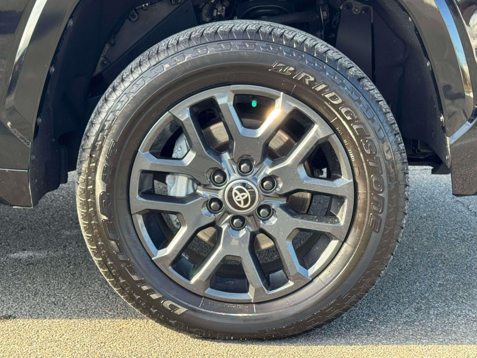 2025 Toyota Tundra 4WD Platinum Hybrid CrewMax 5.5' Bed (Natl)