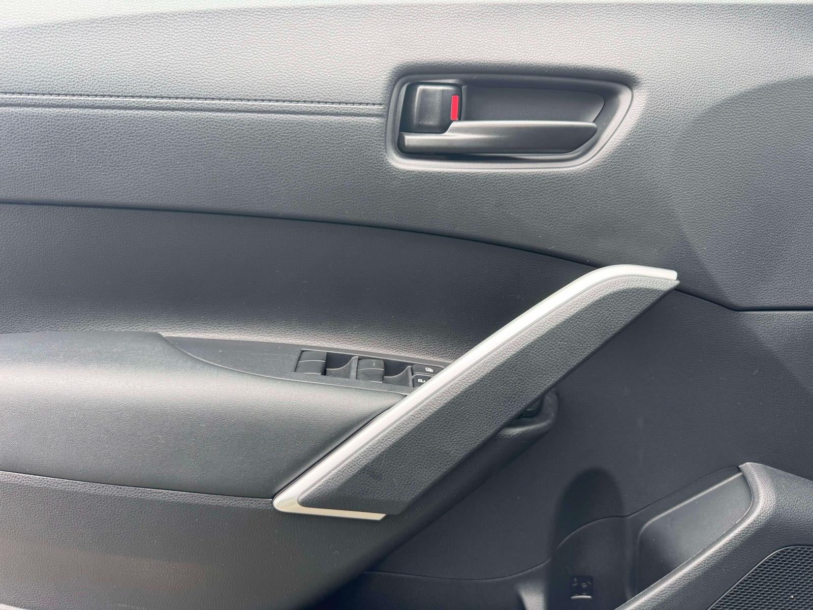 2023 Toyota Corolla Cross LE 4WD (Natl)