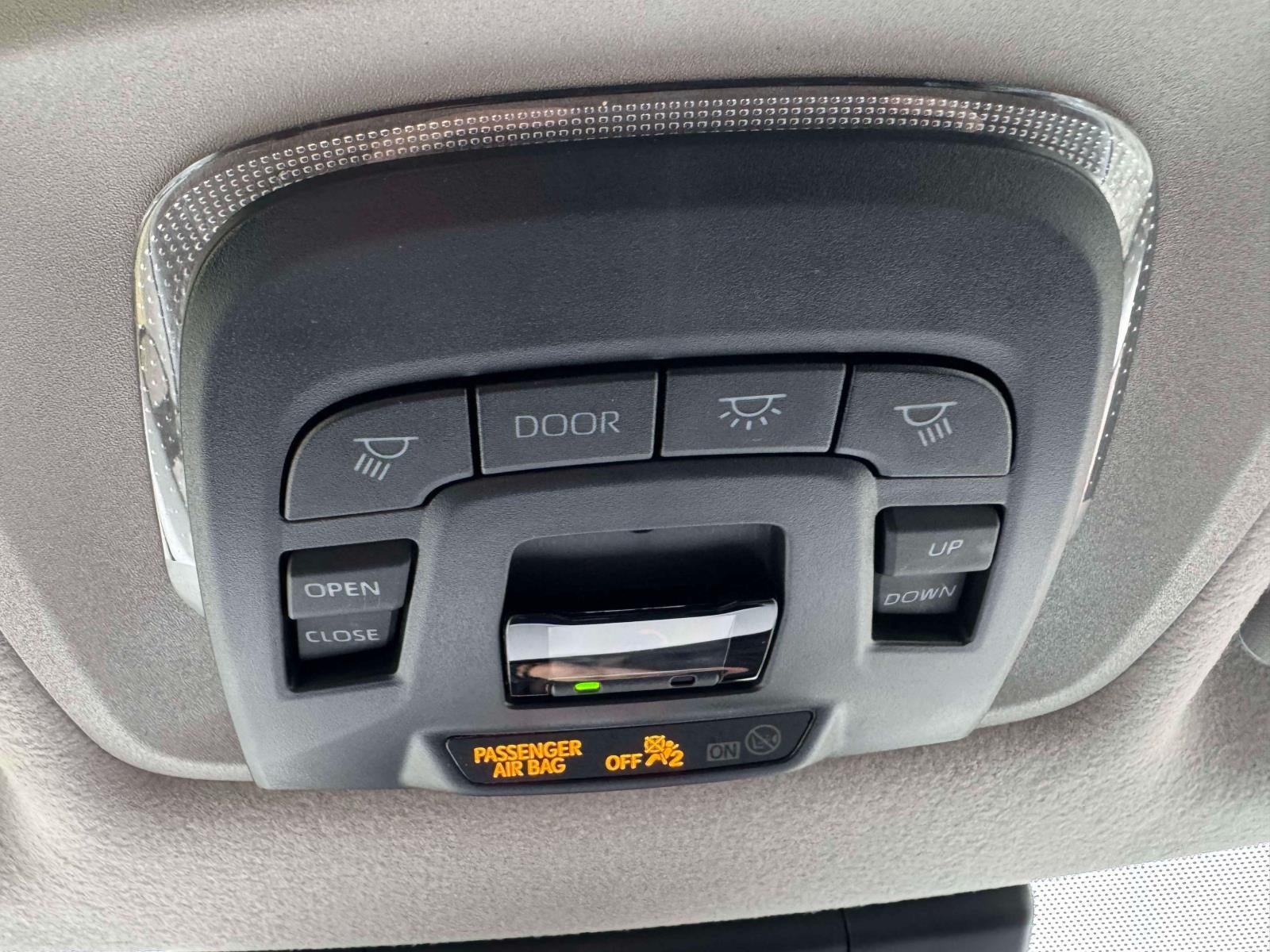 2023 Toyota Corolla Cross LE 4WD (Natl)