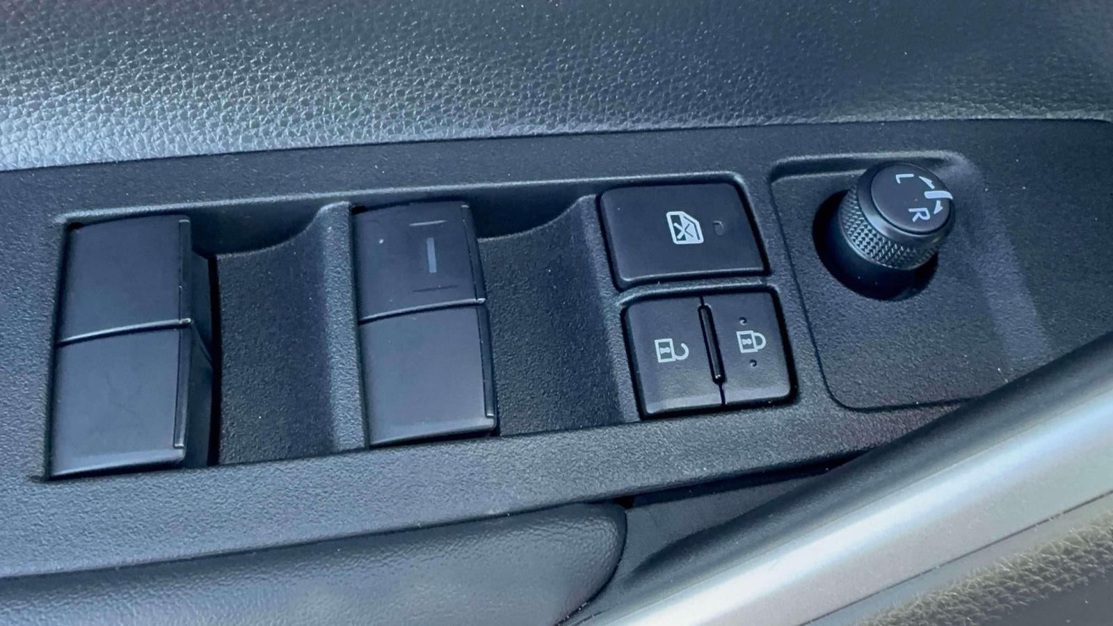 2026 Toyota Corolla Cross Hybrid S 4WD (Natl)