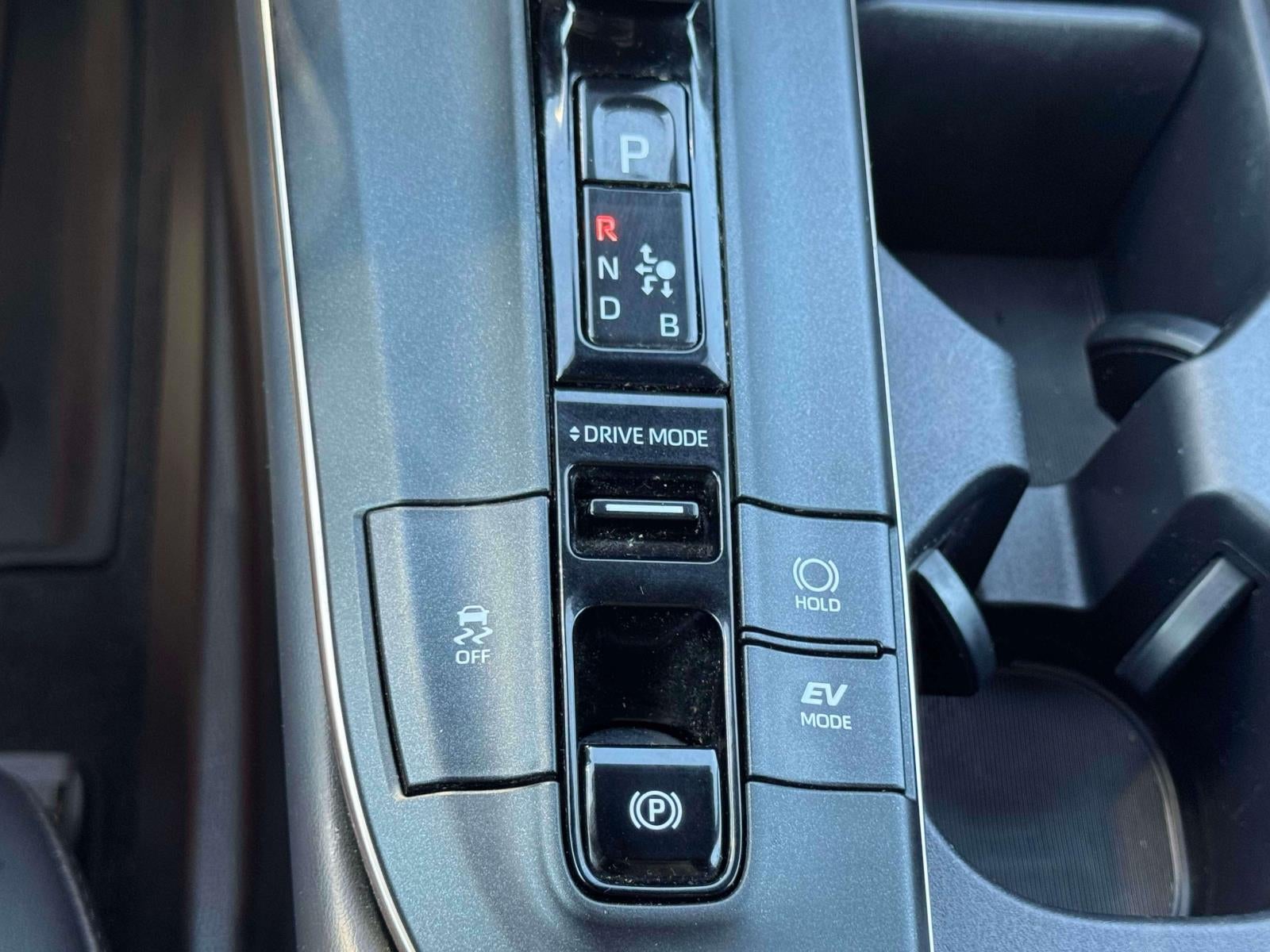 2023 Toyota Crown XLE AWD (Natl)