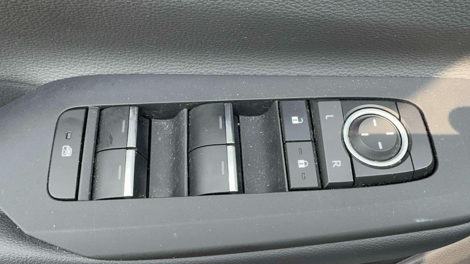 2024 Toyota Prius XLE AWD (Natl)