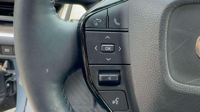 2024 Toyota Prius XLE AWD (Natl)