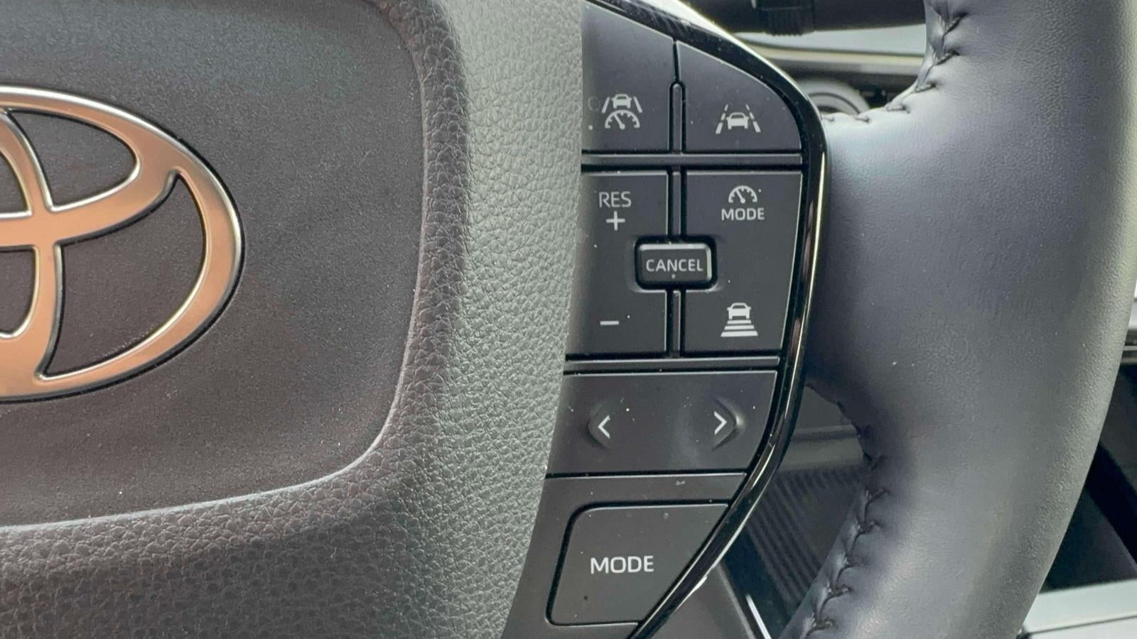 2024 Toyota Prius XLE AWD (Natl)