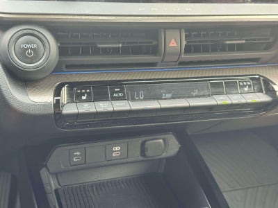 2024 Toyota Prius XLE AWD (Natl)