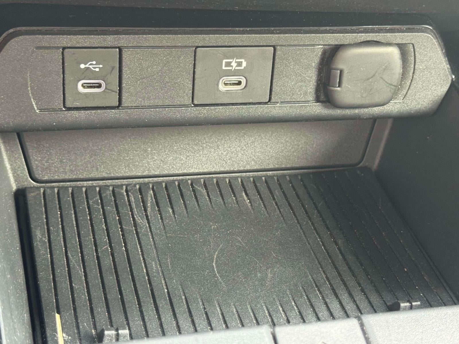 2024 Toyota Prius XLE AWD (Natl)