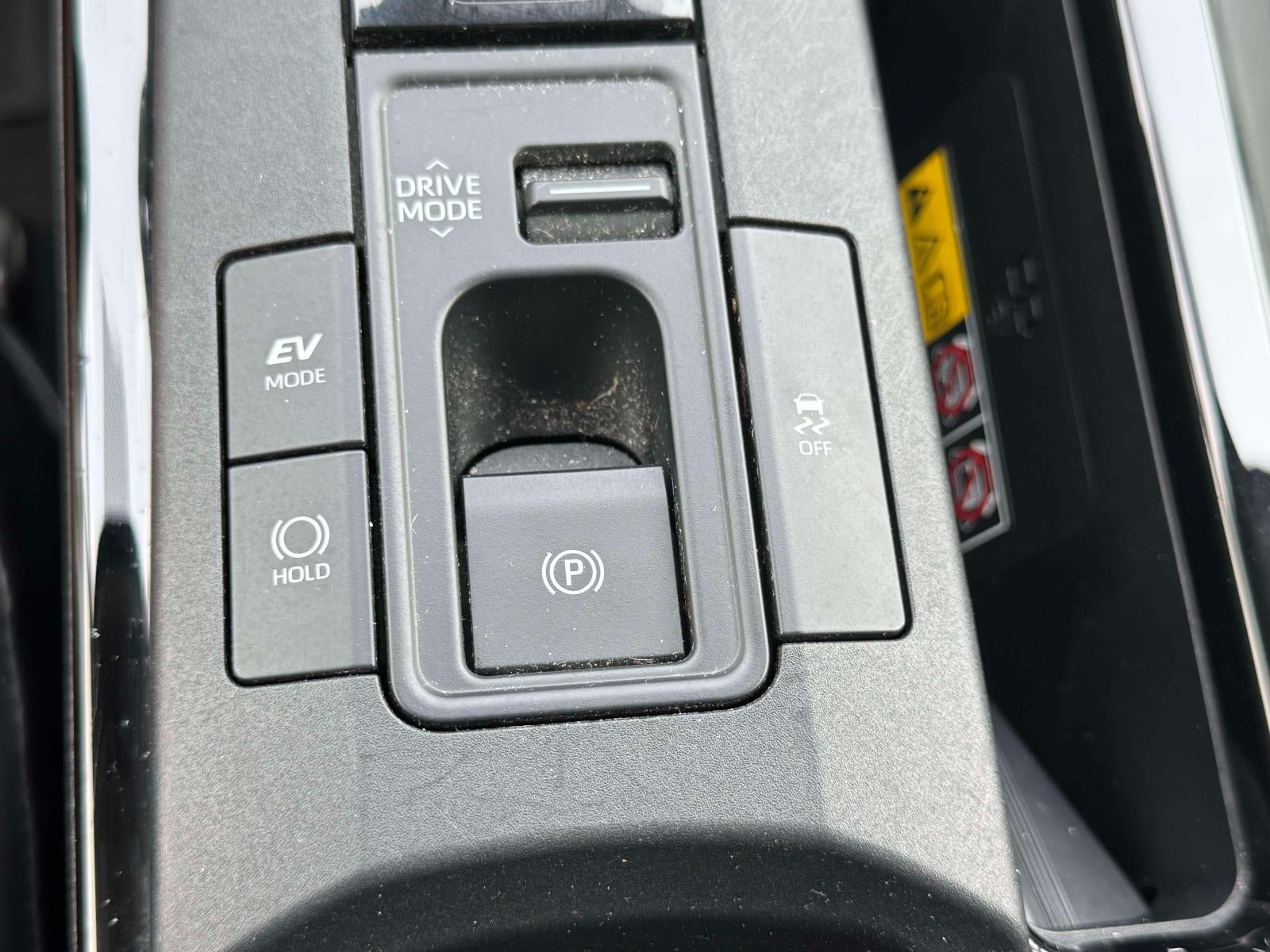 2024 Toyota Prius XLE AWD (Natl)