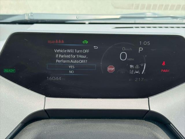 2024 Toyota Prius XLE AWD (Natl)