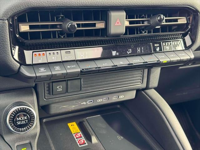 2025 Toyota Land Cruiser 4WD (Natl)