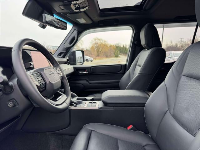 2025 Toyota Land Cruiser 4WD (Natl)