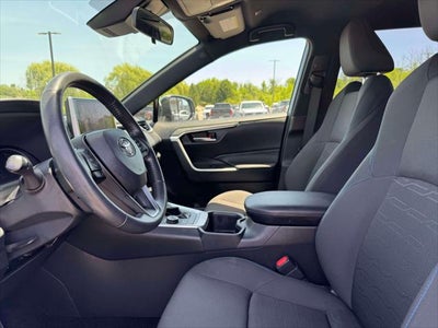 2023 Toyota RAV4 Hybrid SE AWD (Natl)