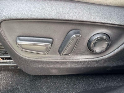 2019 Toyota RAV4 Hybrid XLE AWD (Natl)