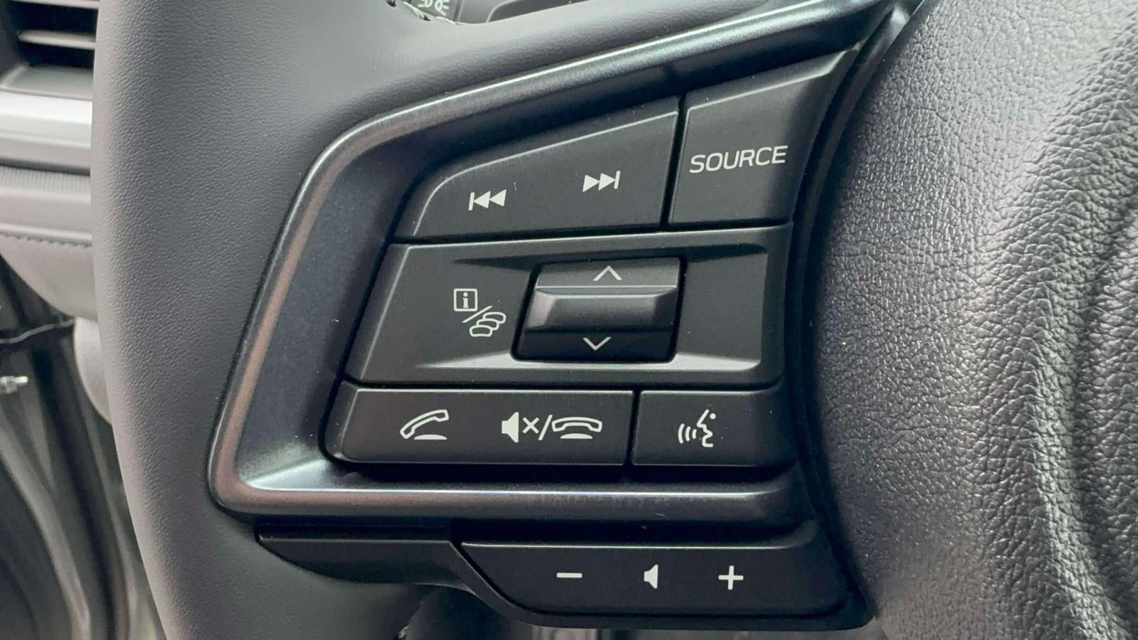 2025 Subaru FORESTER Limited Hybrid