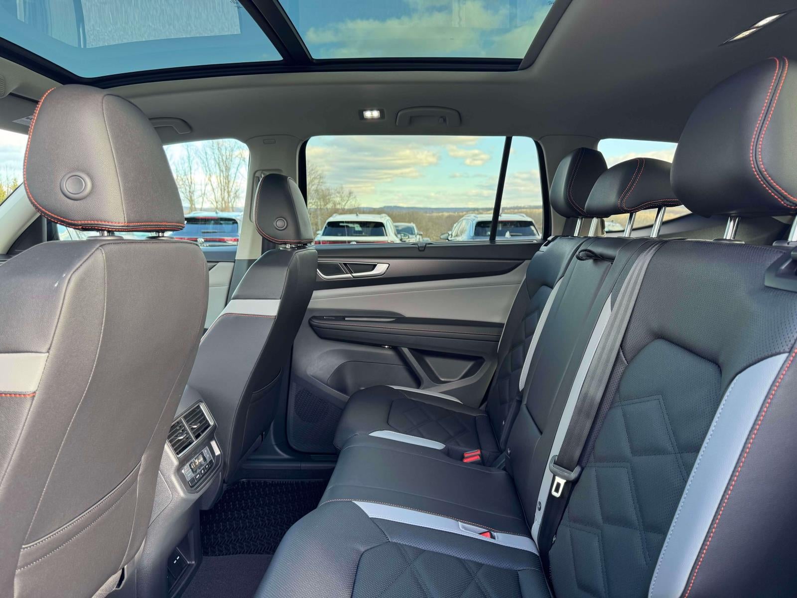 2026 Volkswagen Atlas 2.0T Peak Edition