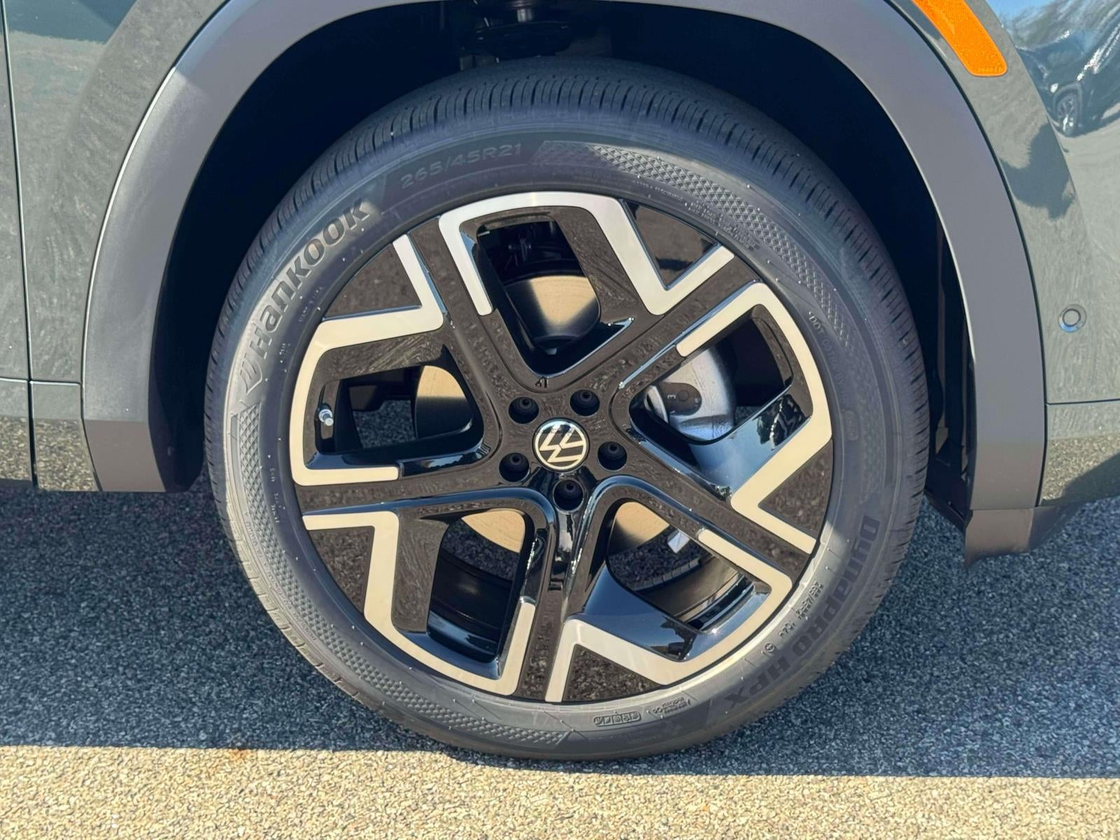 2027 Volkswagen Atlas SEL Premium R-Line