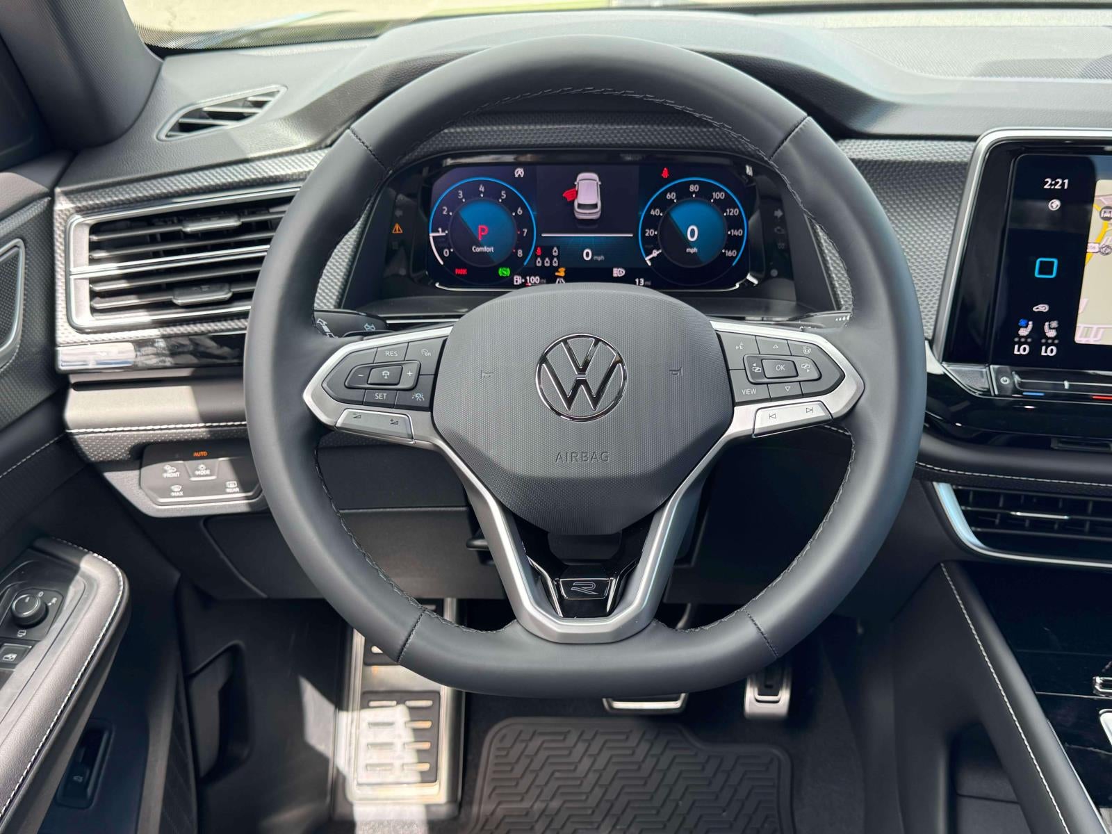 2026 Volkswagen Atlas Cross Sport 2.0T SEL Premium R-Line