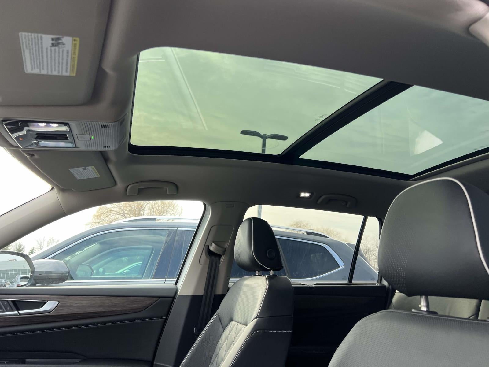 2026 Volkswagen Atlas 2.0T SEL Premium R-Line