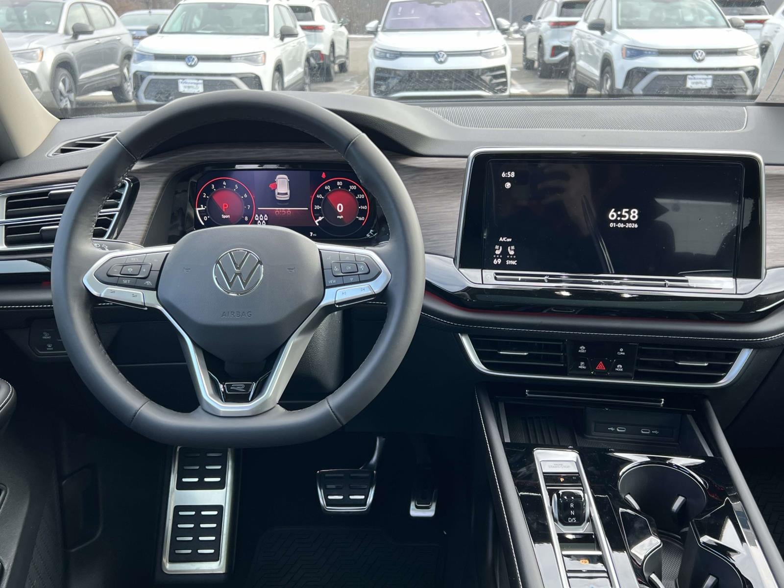 2026 Volkswagen Atlas 2.0T SEL Premium R-Line