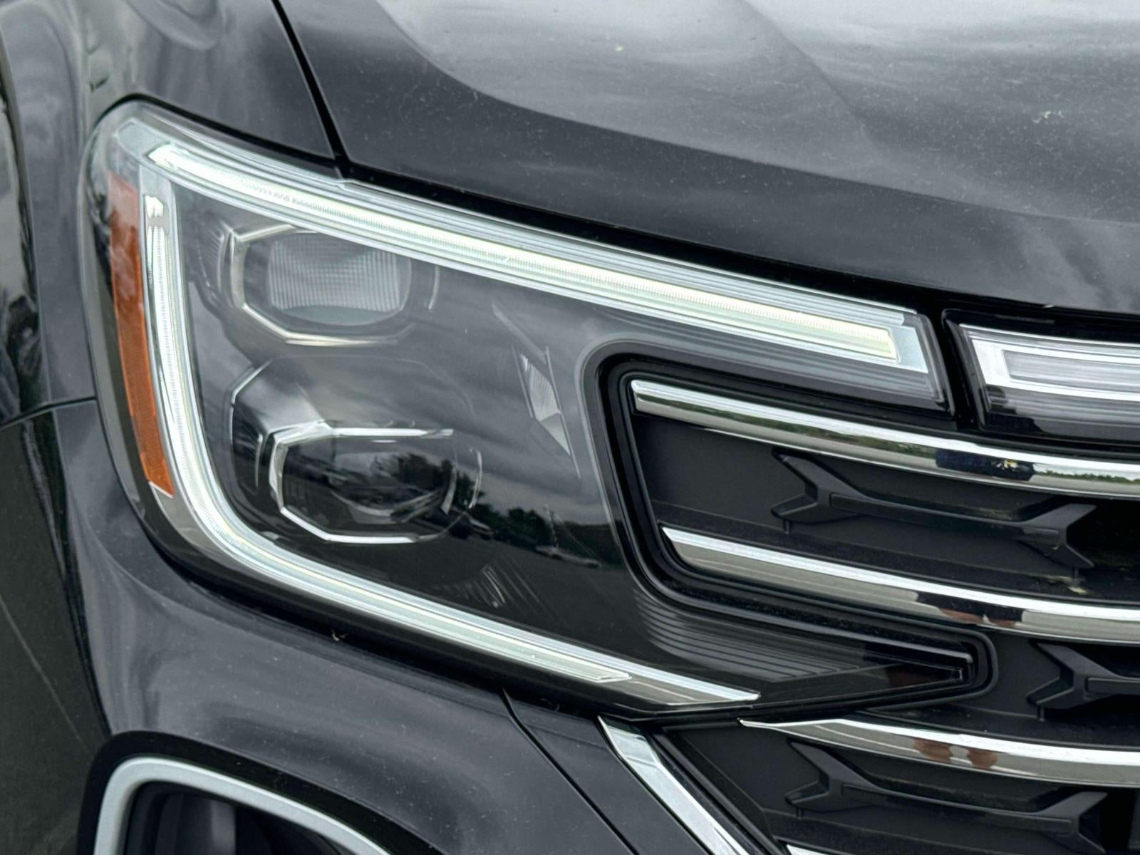 2025 Volkswagen Atlas 2.0T SE