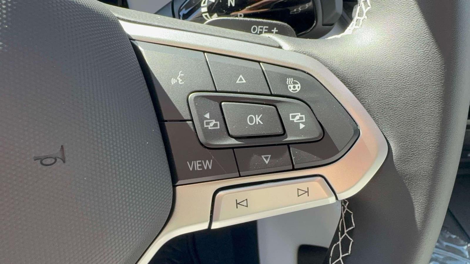 2027 Volkswagen Atlas 2.0T SE w/ Technology