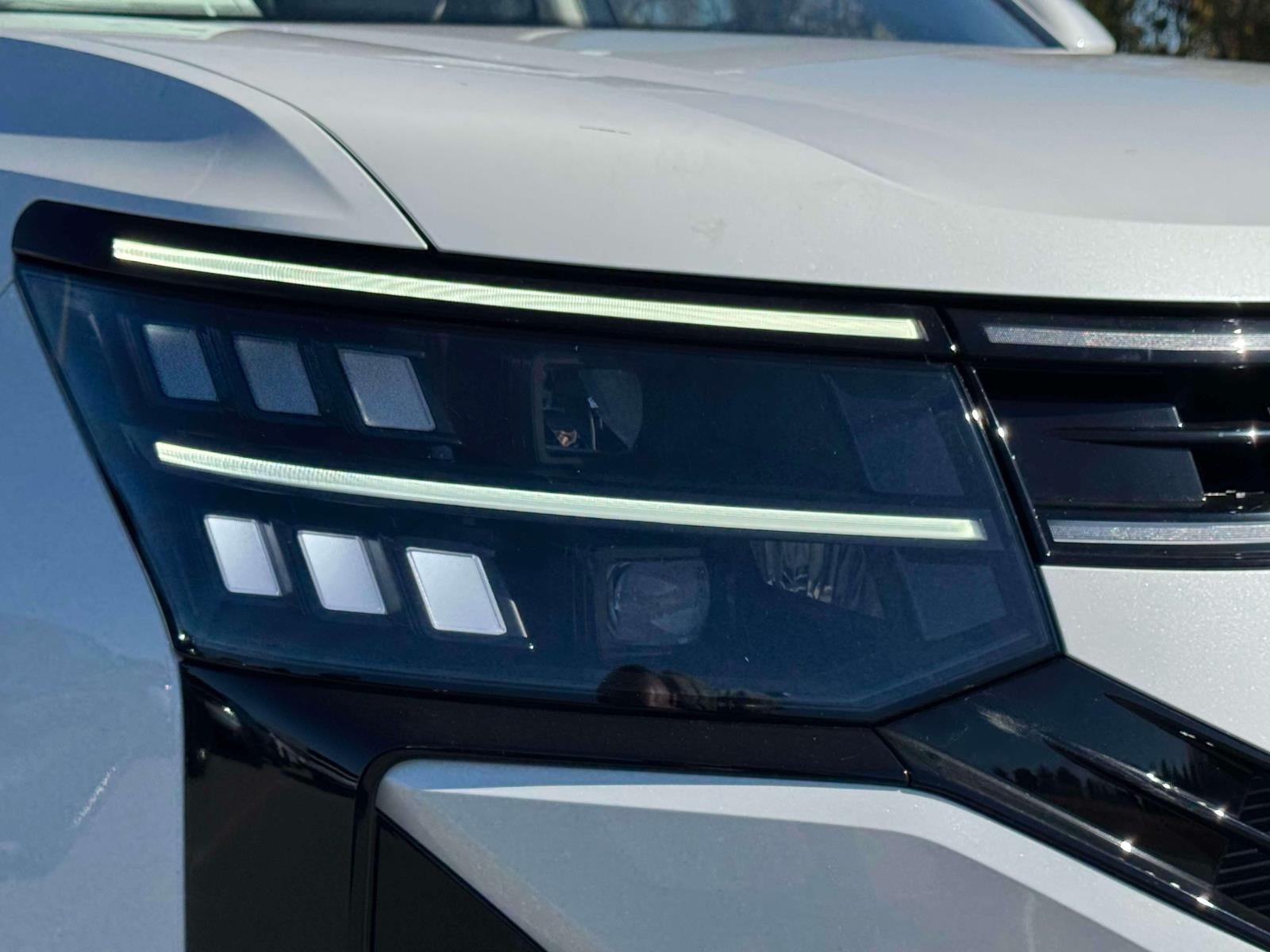 2027 Volkswagen Atlas 2.0T SE w/ Technology